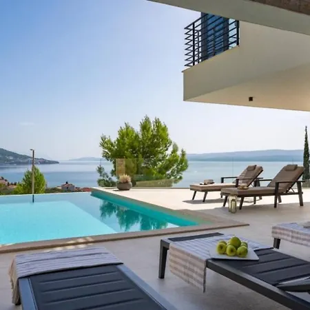 Spectacular Sea Views !!! * Duce